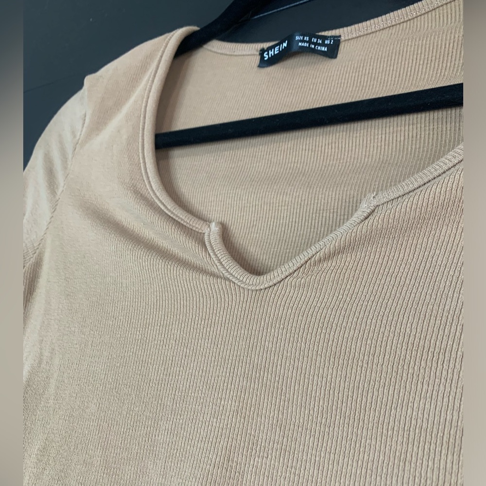 Ribbed crop top. Long sleeve. Light brown. Casual. Dressy. Women’s. Size xs. - Picture 4 of 6